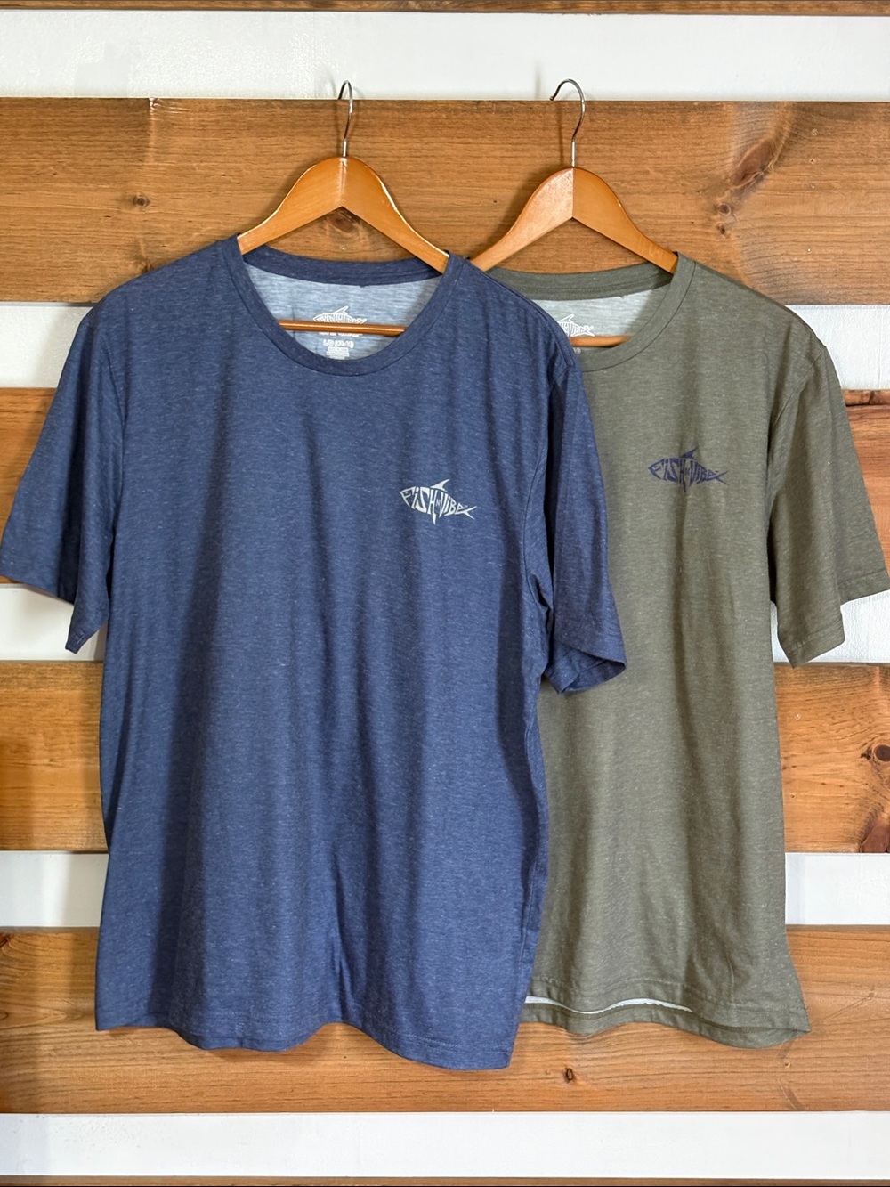 Lot of 2 Fish N Vibe Short Sleeve Green/Navy Front & Back Graphic Size L (42-44) - Picture 1 of 10